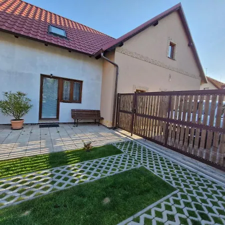 In Miloslavov-miloslavka Apartment